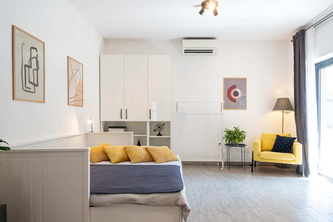 Studio Apartment Les - 4 Min Walk From Amphiteatre Póla Kültér fotó